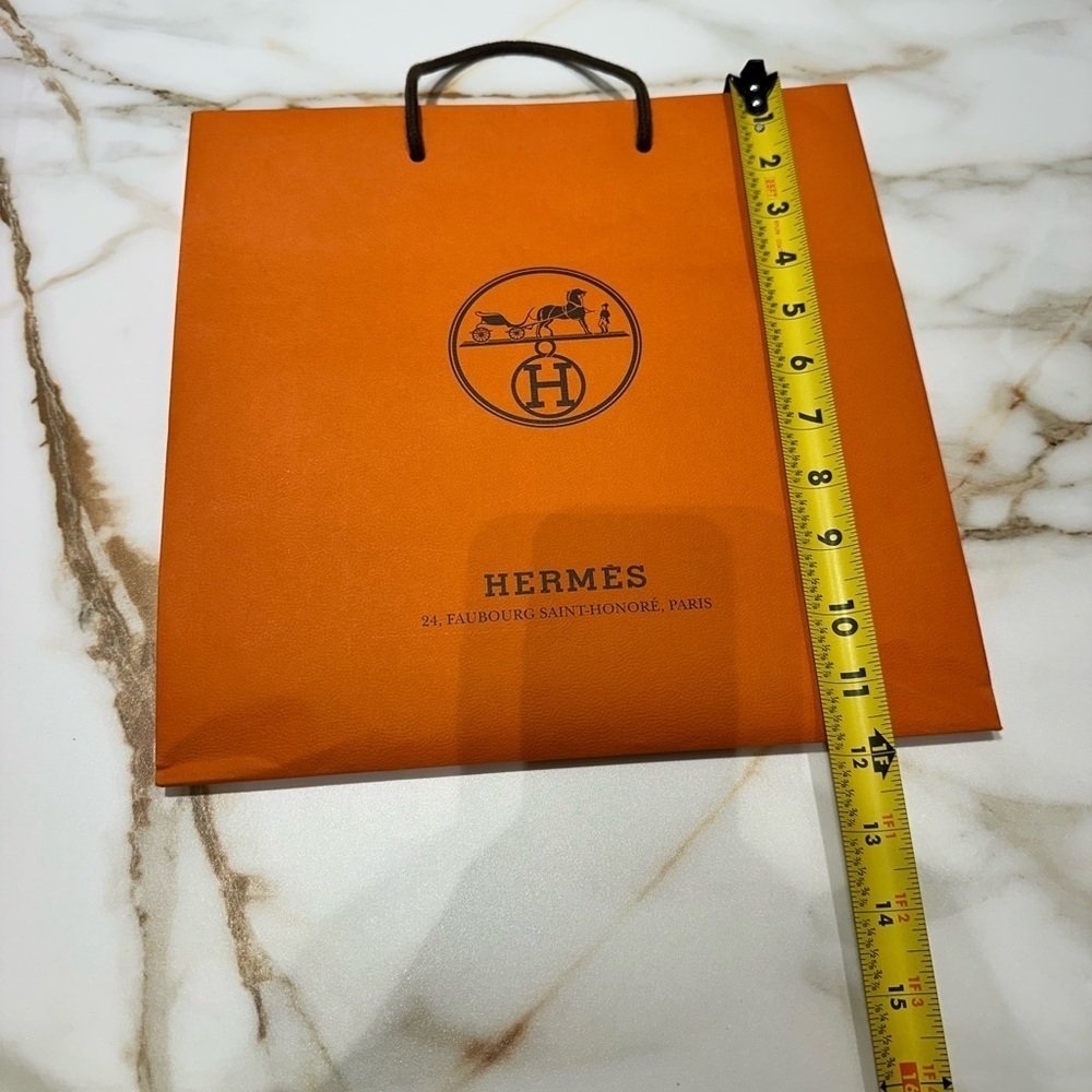 Hermès Signature Orange Bag with Black Handles - Picture 6 of 7